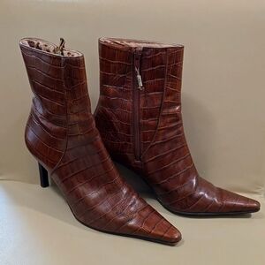 Ralph Lauren Boots size 7 color brown